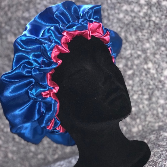 Reversible Bonnets - Picture 3 of 8